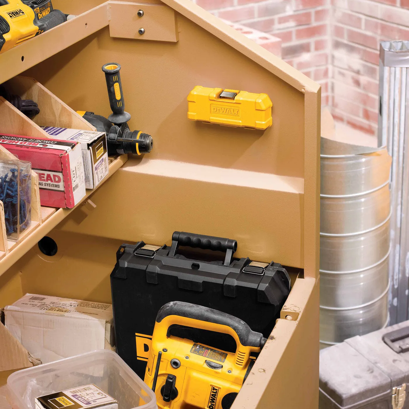 DeWalt DWMTC15 15 Pc. Magnetic Tough Case®